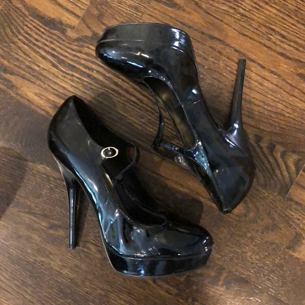 Black Steve Madden Gaylee heel